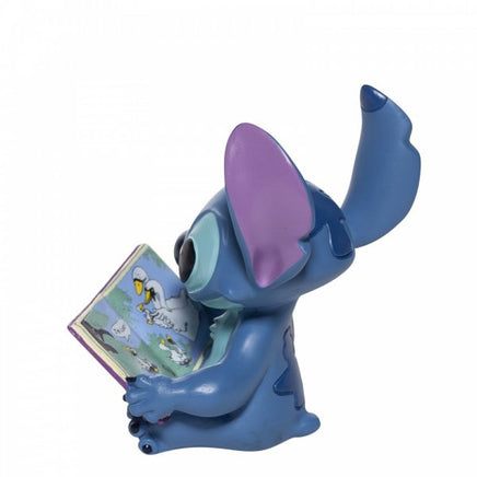Disney Showcase Collection Figure - Lilo & Stitch - Stitch Read a Book (6cm)