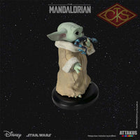 ATTAKUS  Statue - Star Wars, Classic Collection 1/5 - Grogu 'Eating the Frog' in The Mandalorian (10cm)