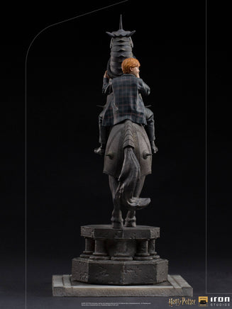 IRON STUDIOS Statue - Wizarding World - Harry Potter - Ron Weasley at the Wizard Chess (35cm)