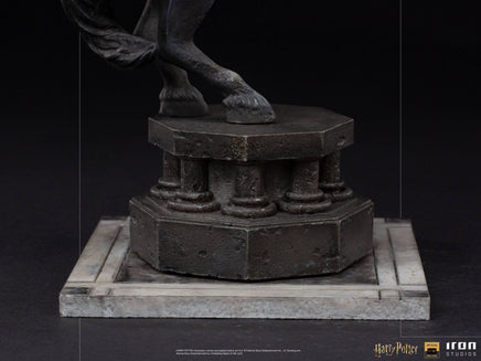 IRON STUDIOS Statue - Wizarding World - Harry Potter - Ron Weasley at the Wizard Chess (35cm)