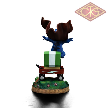 IRON STUDIOS, Art Scale Statue 1/10 - Lilo & Stitch : Stitch Laundry (19cm)