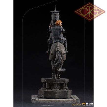 IRON STUDIOS Statue - Wizarding World - Harry Potter - Ron Weasley at the Wizard Chess (35cm)