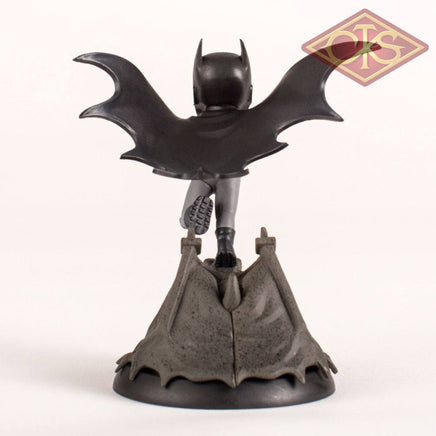 Q-Fig Figure - Dc Comics Batman Rebirth (12 Cm) Figurines
