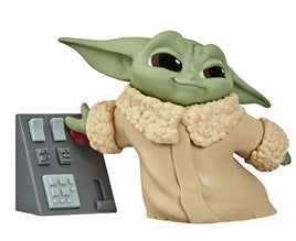 Hasbro - Star Wars, The Mandalorian - The Bounty Collection (S2) - The Child 'Touching Buttons' (08)