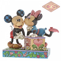 Disney Traditions - Mickey Mouse - Mickey Mouse & Minnie Mouse "Kissing Booth" (15 cm)