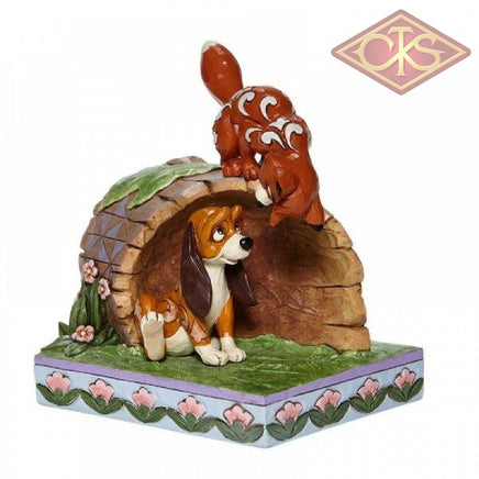 Disney Traditions - The Fox and The Hound's - Fox & Hound Log 'Unlikely Friends' (15cm)