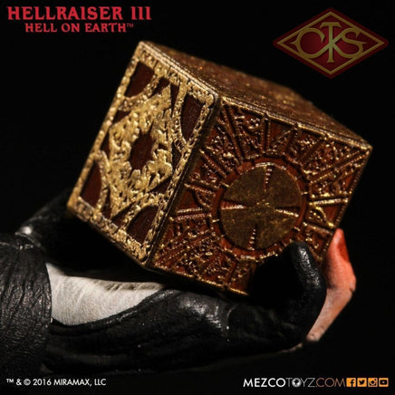 Mezco Toys - Hellraiser Iii Pinhead Figurines